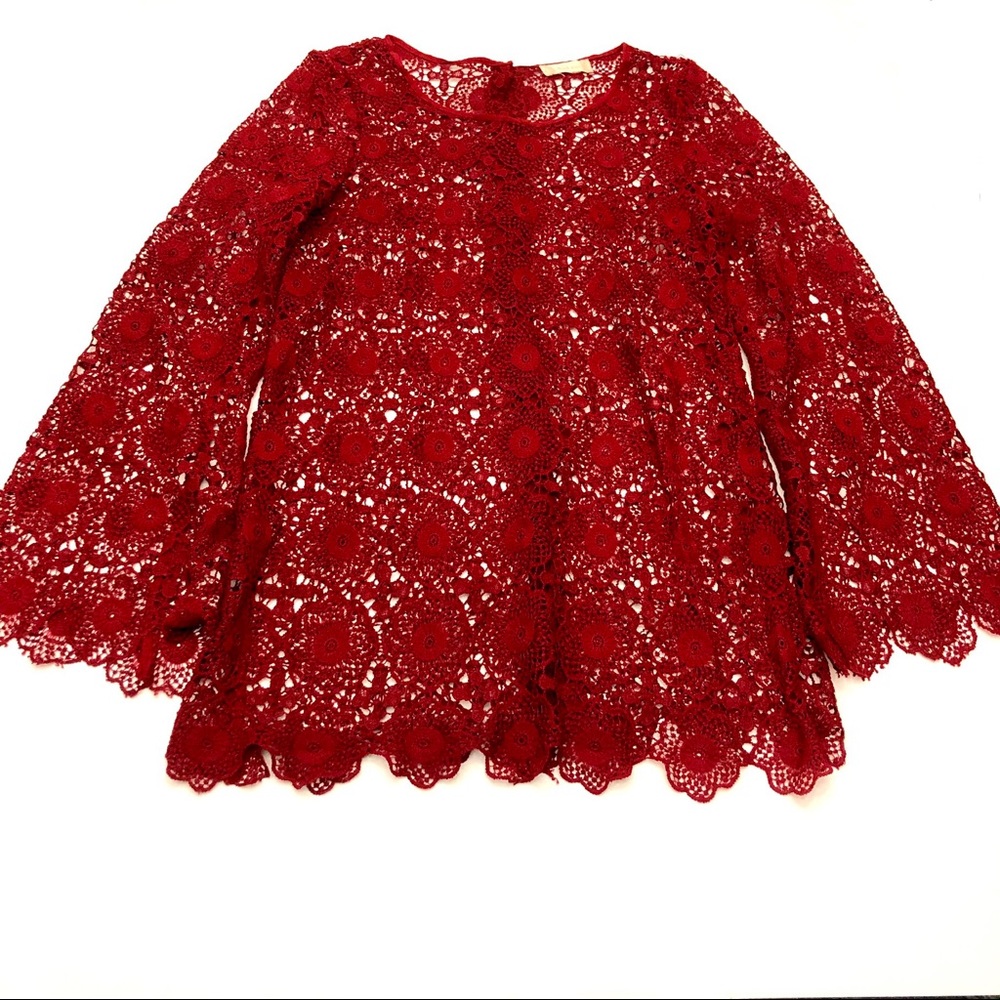 Altar’d State Flower Crochet With Button Back Top